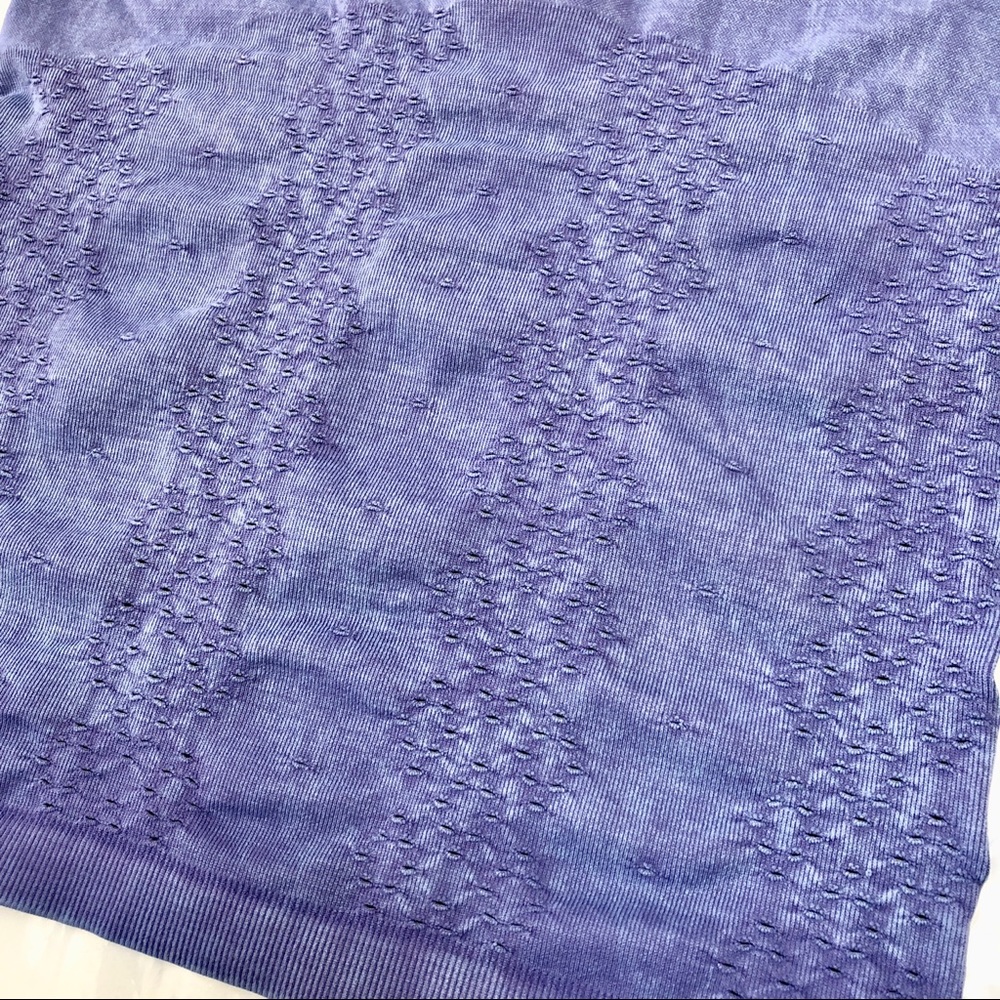 Seamless Lace-Panel Racerback Tank Top - Blue - Picture 8 of 11